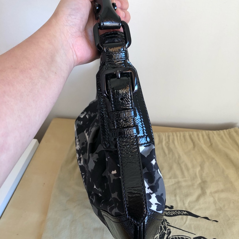 Burberry Black and Gray Floral Shoulder Bag - Picture 6 of 8